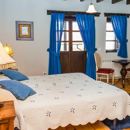 Сasa de vacaciones Casa De Aldea El Navaron