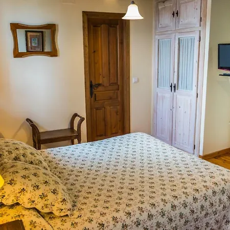 Casa De Aldea El Navaron * Cofiño