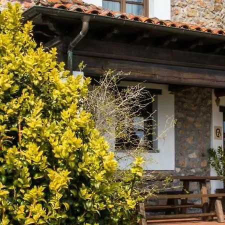 Сasa de vacaciones Casa De Aldea El Navaron