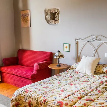 Casa De Aldea El Navaron *