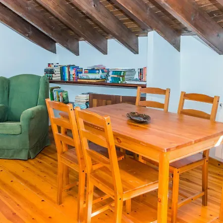 Casa De Aldea El Navaron *