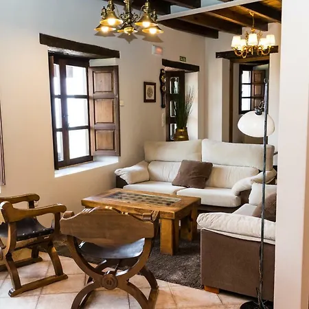 Casa De Aldea El Navaron